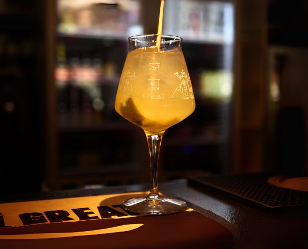 Cocktail perpignan Mule Muscat de Rivesaltes, Citron vert Ginger Beer JUST ONE BEER gradignan proche bordeaux - carte des cocktail